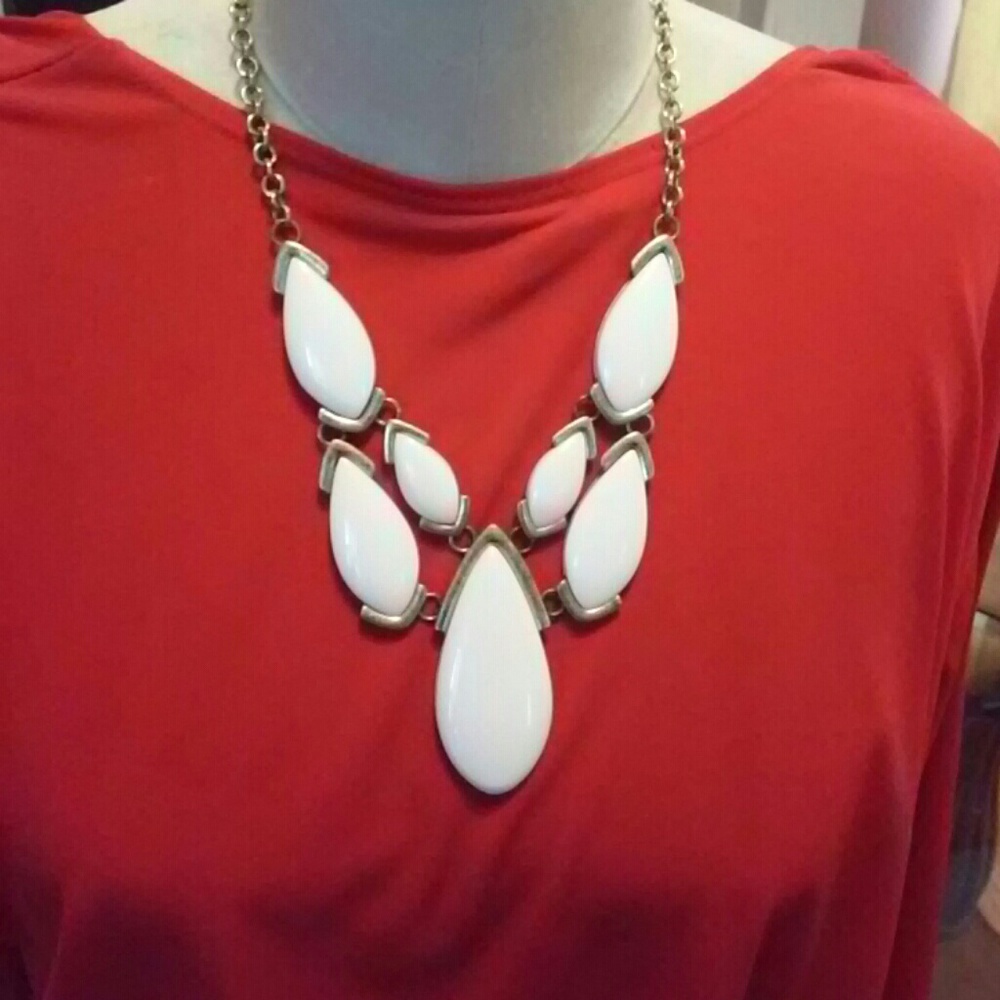 Premier Designs Blanch Necklace